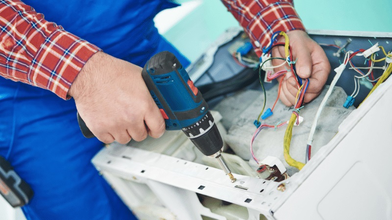 Söğütlü Dominox Dominox çamaşır makinesi kart tamiri – Su almama arızası orijinal parça ile giderildi. - Teknik servis örneği